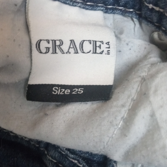 Grace in LA Shorts - Picture 5 of 5